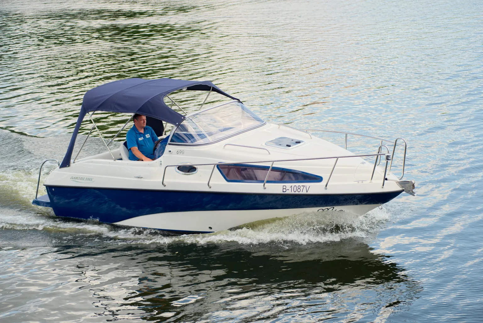 Sport-Motorboot Aqualine 690 "Mia" mieten – 2