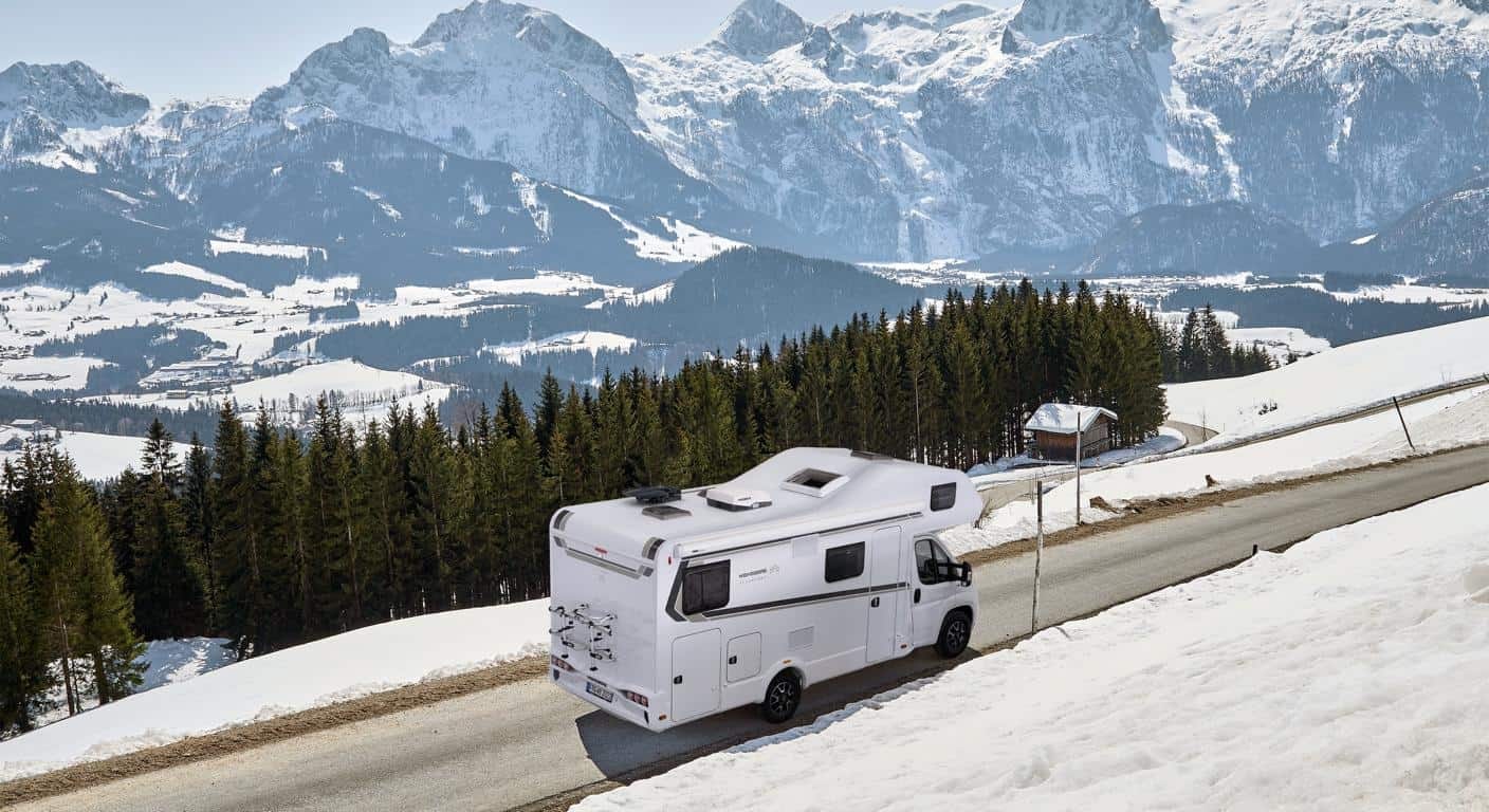 Weinsberg CaraHome 650 DG mieten in Berlin – Familien-Alkoven