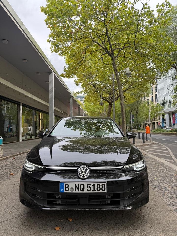 VW Golf Automatik Monatsmiete 799€ mieten in Berlin bei Akko GmbH
