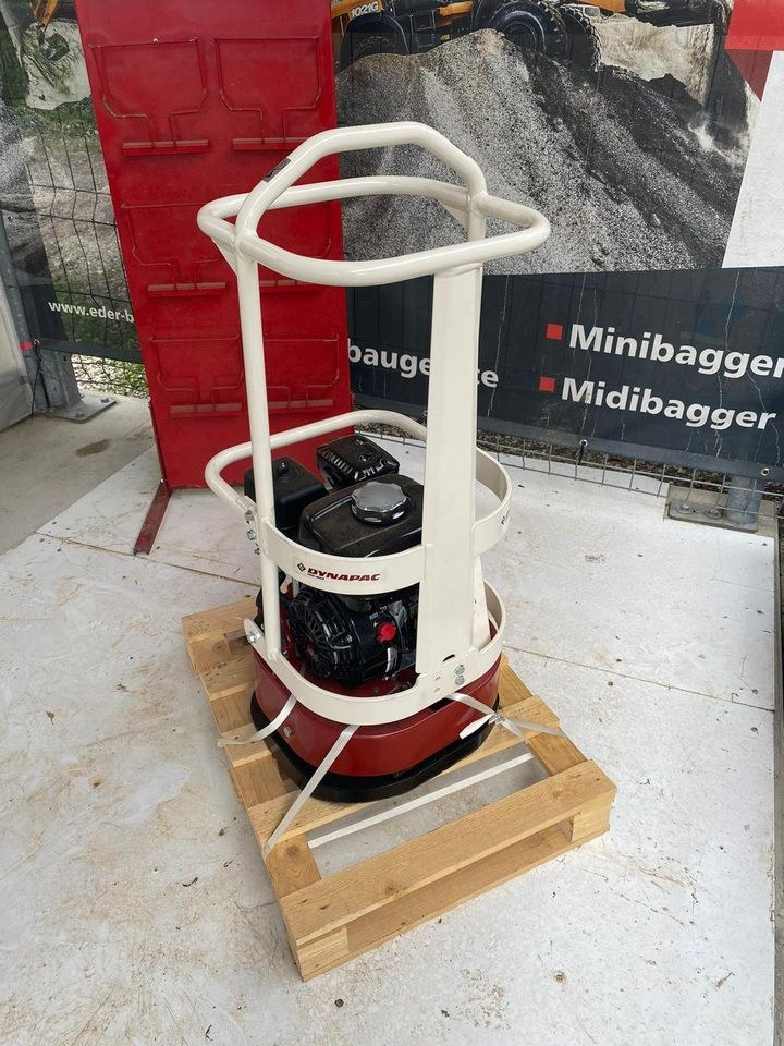 Rüttelplatte 90kg Dynapac D.ROUND mieten in Tuntenhausen