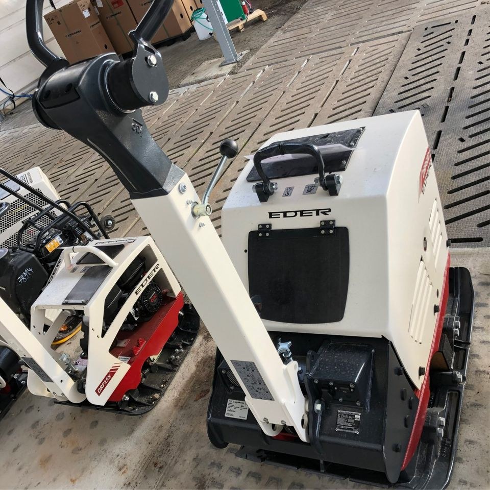 Rüttelplatte ca 600kg Dynapac DRP60D mieten in Tuntenhausen – 4