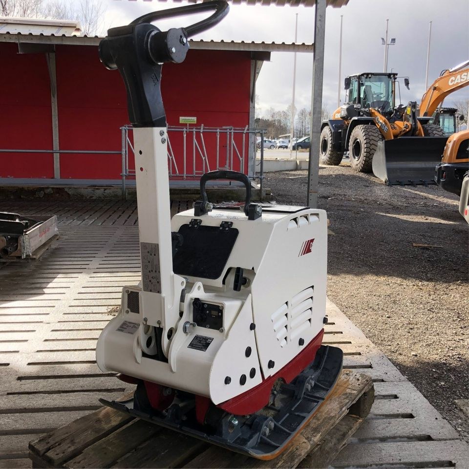 Rüttelplatte 460kg Dynapac DRP45DX mieten in Tuntenhausen
