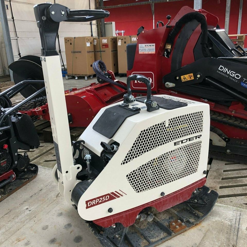 Rüttelplatte 260kg Dynapac DRP25D mieten in Tuntenhausen – 4