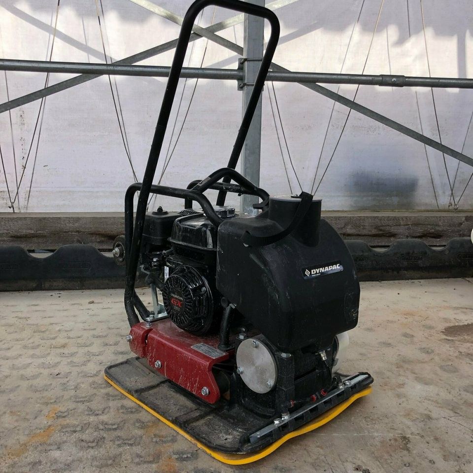 Rüttelplatte 94kg Dynapac DFP9X mieten in Tuntenhausen bei EDER GmbH