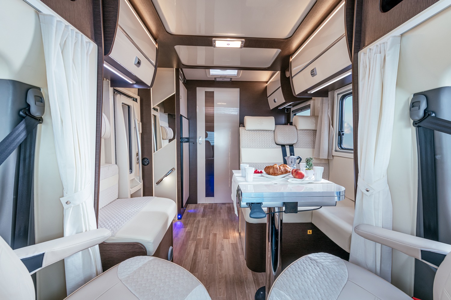 Wohnmobil Alaska TQ mieten – bis zu 4 Schlafplätze, ab 120 €/Tag, 33 Stationen – 2
