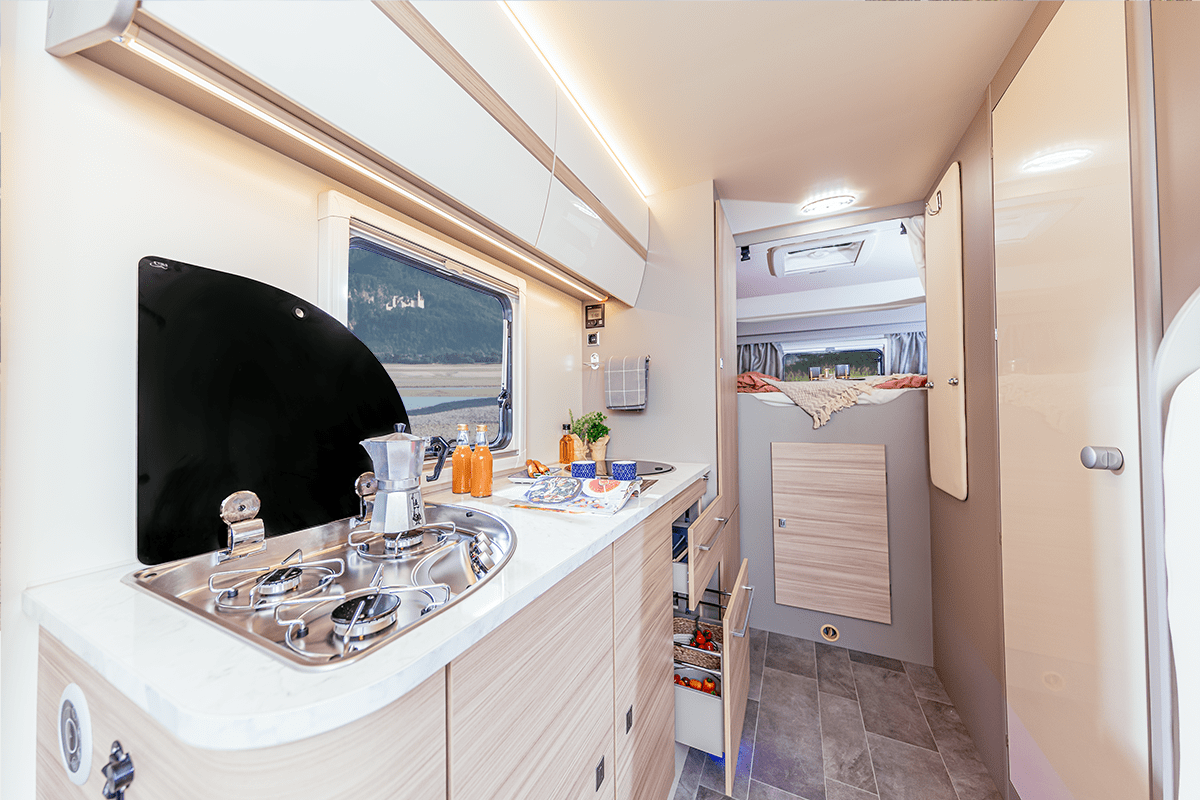 Wohnmobil Canada AD mieten – 6 Schlafplätze, ab 125 €/Tag, 33 Stationen – 4