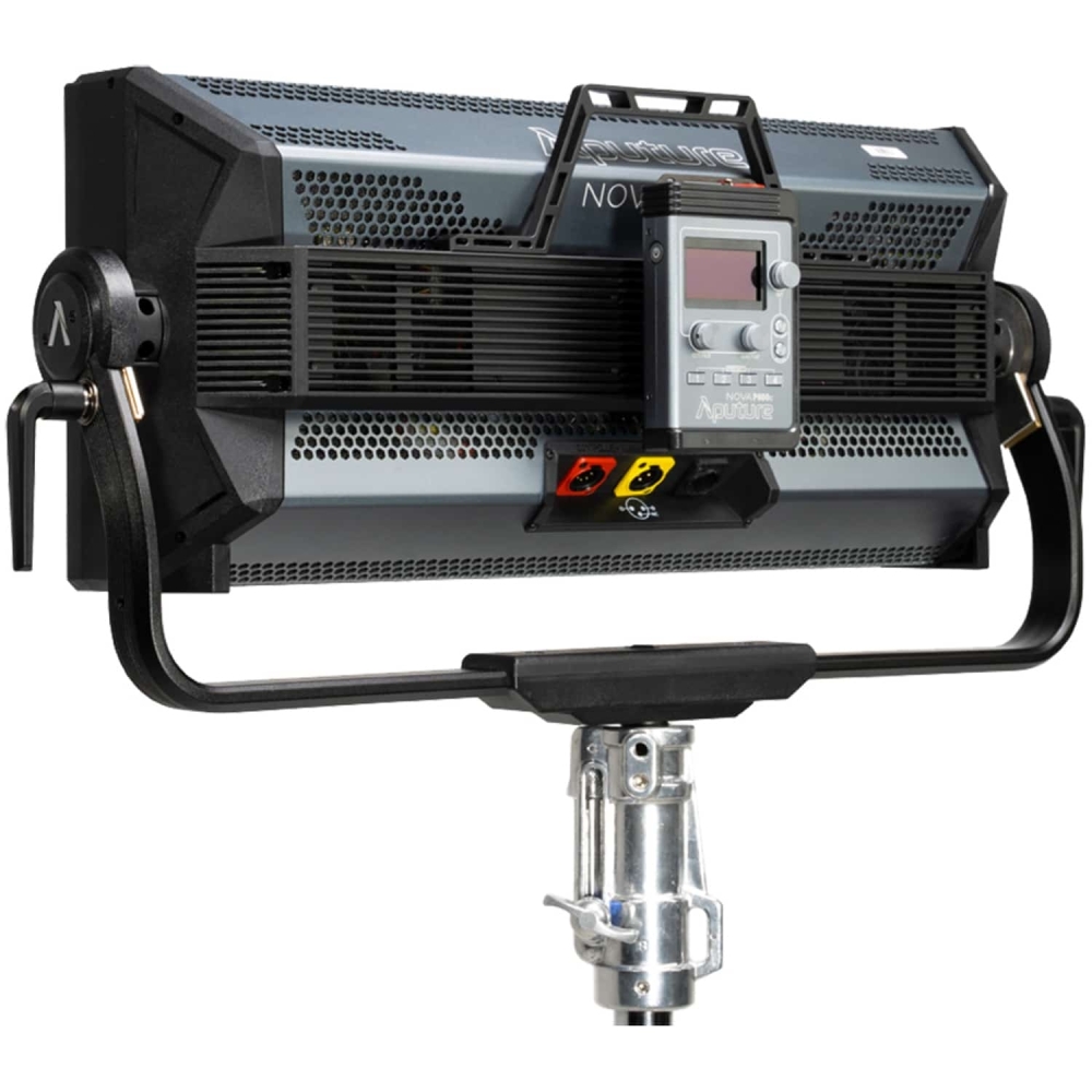 Aputure Nova P600c 600W-RGBWW-LED-Softlight mieten – ab 95 € netto/Tag – 3