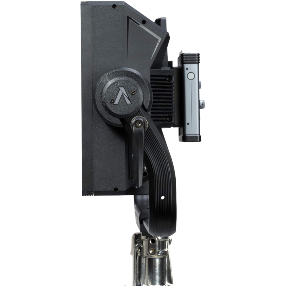 Aputure Nova P600c 600W-RGBWW-LED-Softlight mieten – ab 95 € netto/Tag – 4