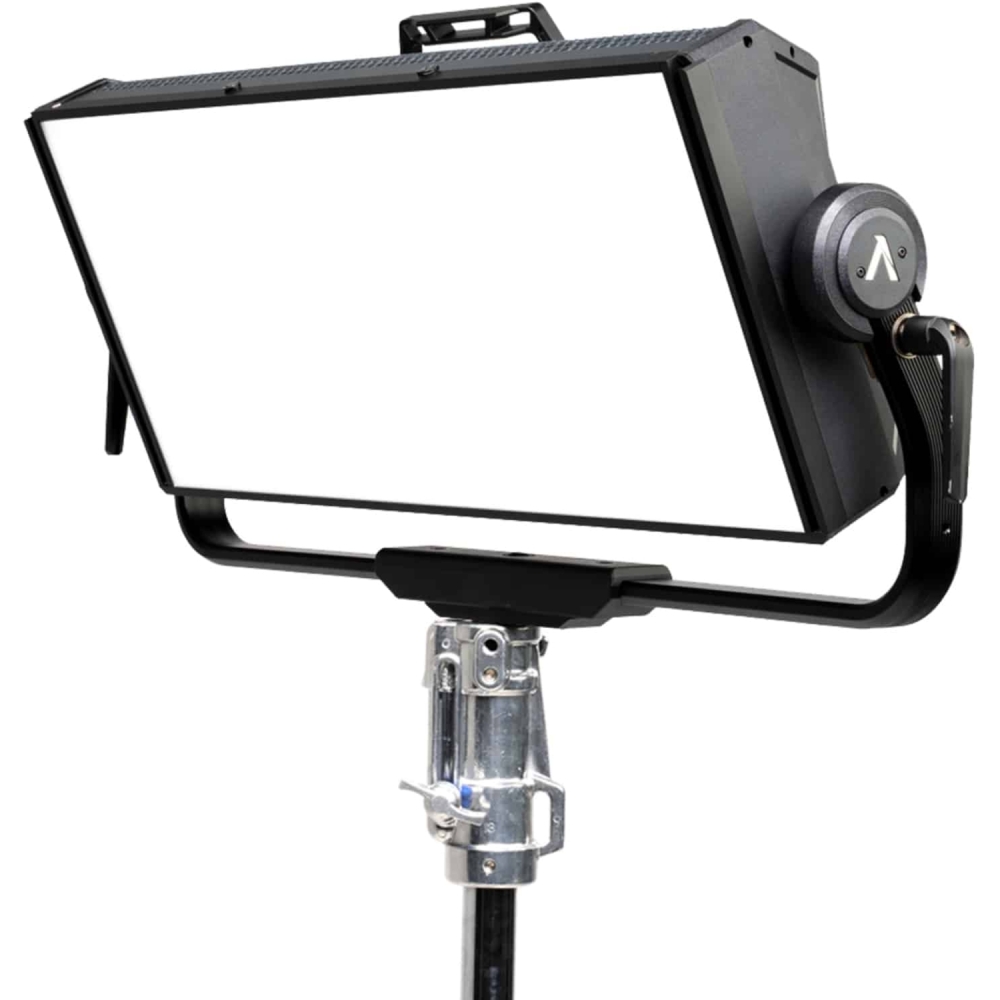 Aputure Nova P600c 600W-RGBWW-LED-Softlight mieten – ab 95 € netto/Tag – 2