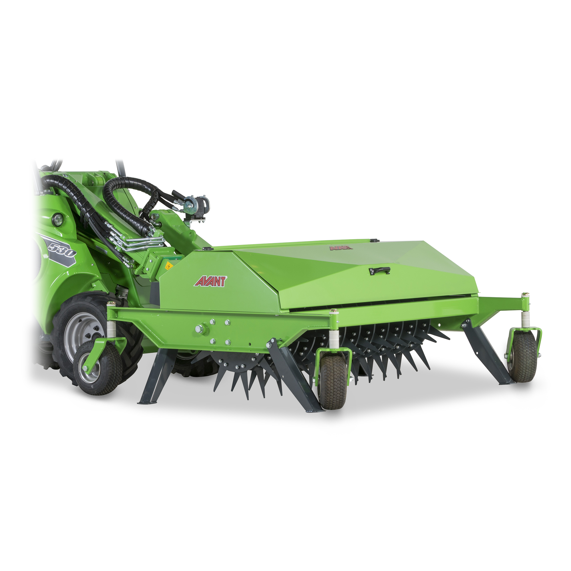 Avant Rasenbelüfter mieten – Arbeitsbreite 1.500 mm, 570 kg Eigengewicht