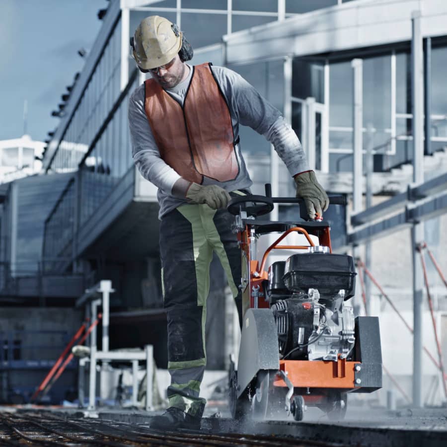 Fugenschneider hydr. Vorschub bis 600 mm mieten – 29 Standorte deutschlandweit