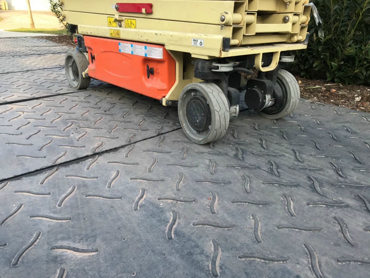 Bodenschutzmatten 1×1,5 m Set 30 Stück mieten – 29 Standorte deutschlandweit