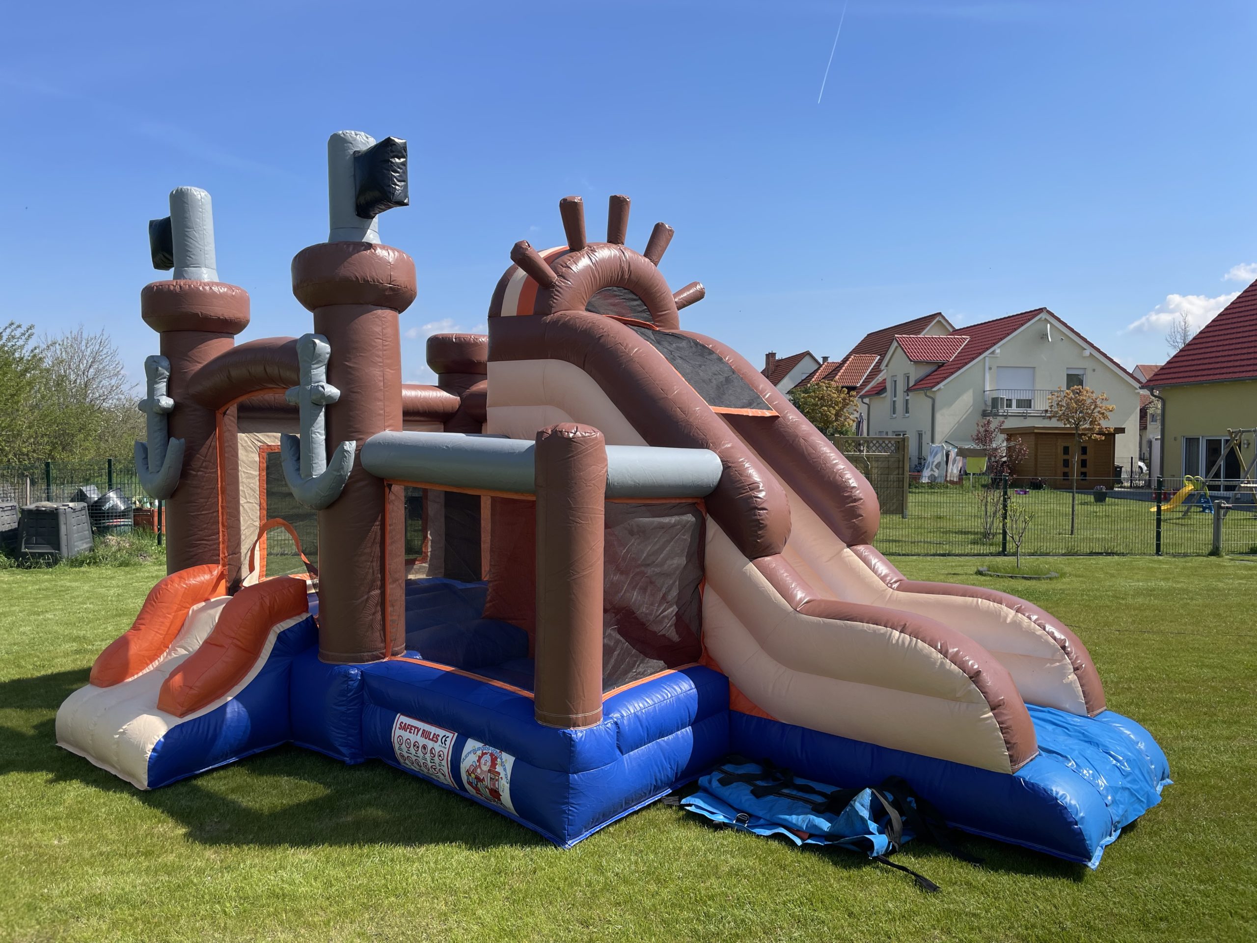 Hüpfburg Piratenschiff klein mieten – Leipzig, ab 109 €/Tag – 2