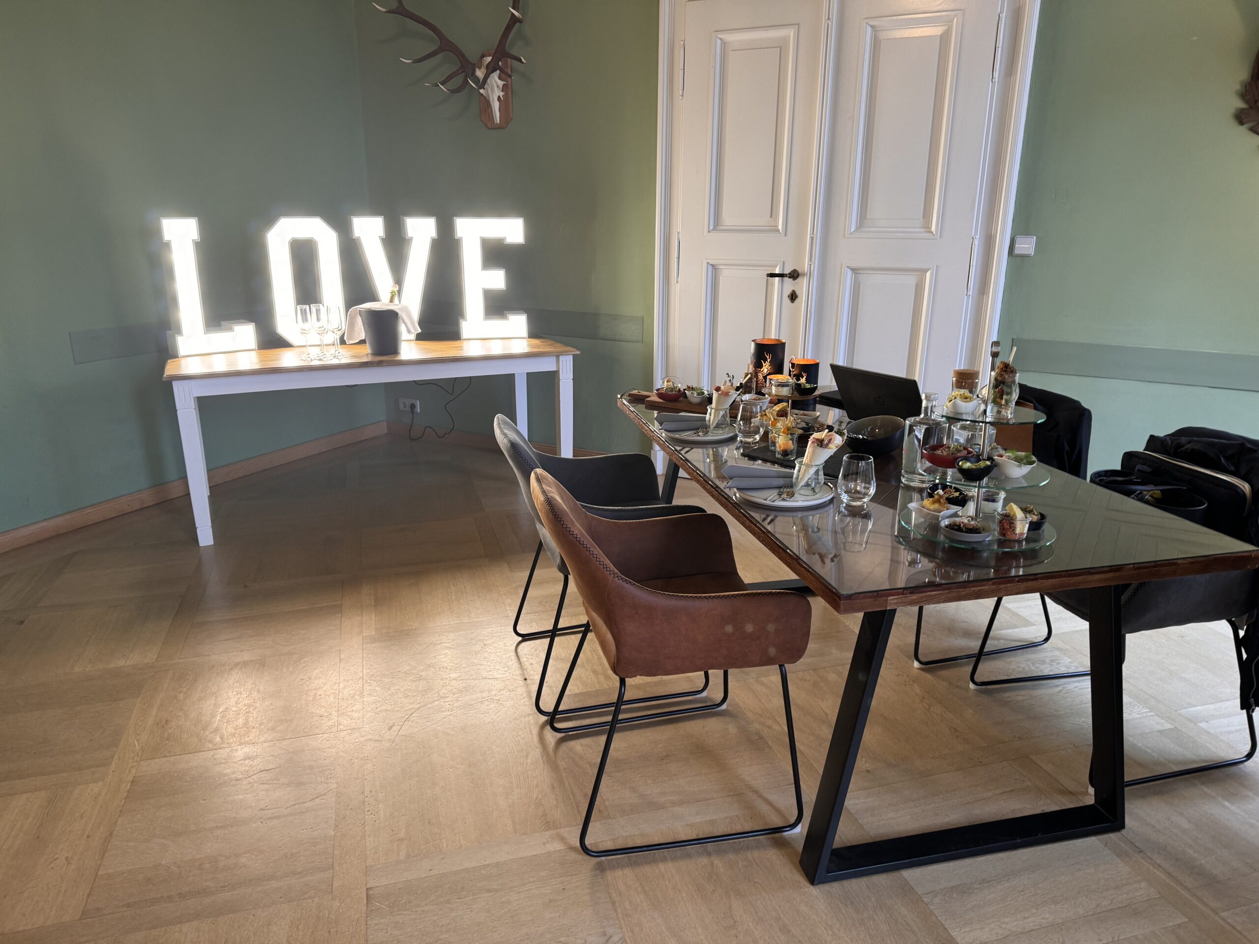 XL Leuchtbuchstaben „LOVE 60 cm“ mieten – Leipzig, ab 99 €/Tag – 5
