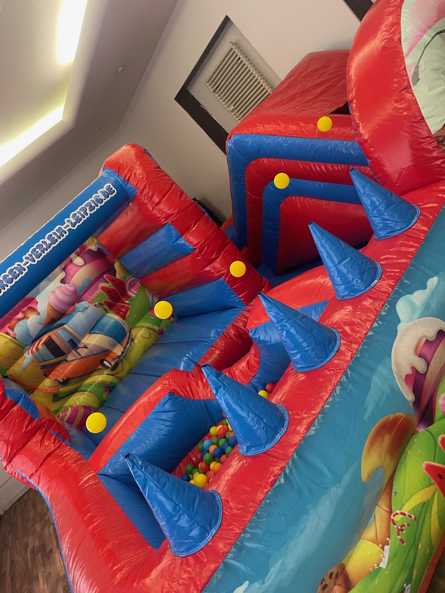Candy Playground mieten – Leipzig, ab 109 €/Tag – 2