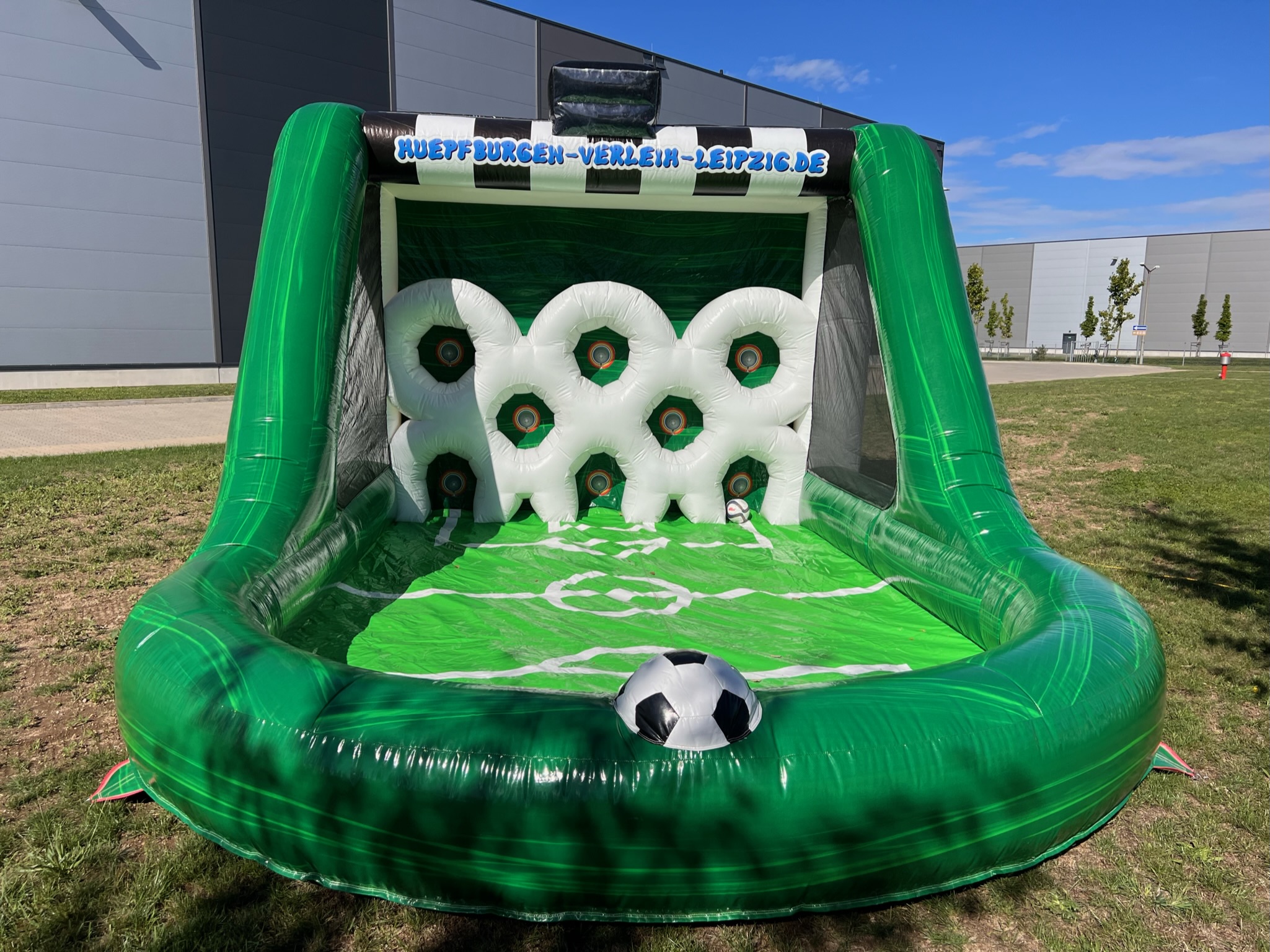 aufblasbare Fussballwand inklusive IPS System mieten – Leipzig, ab 179 €/Tag – 2