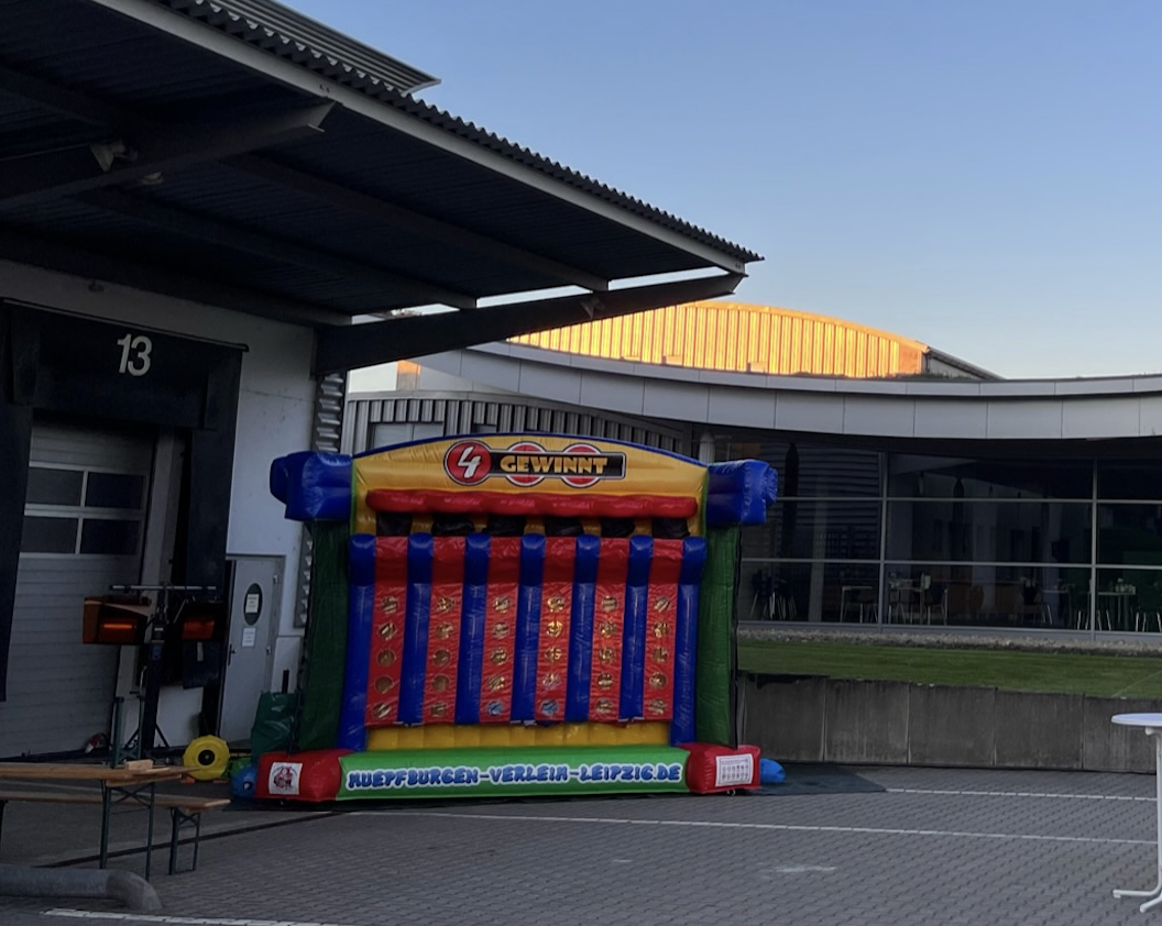 aufblasbares 4 – Gewinnt mieten – Leipzig, ab 99 €/Tag – 5