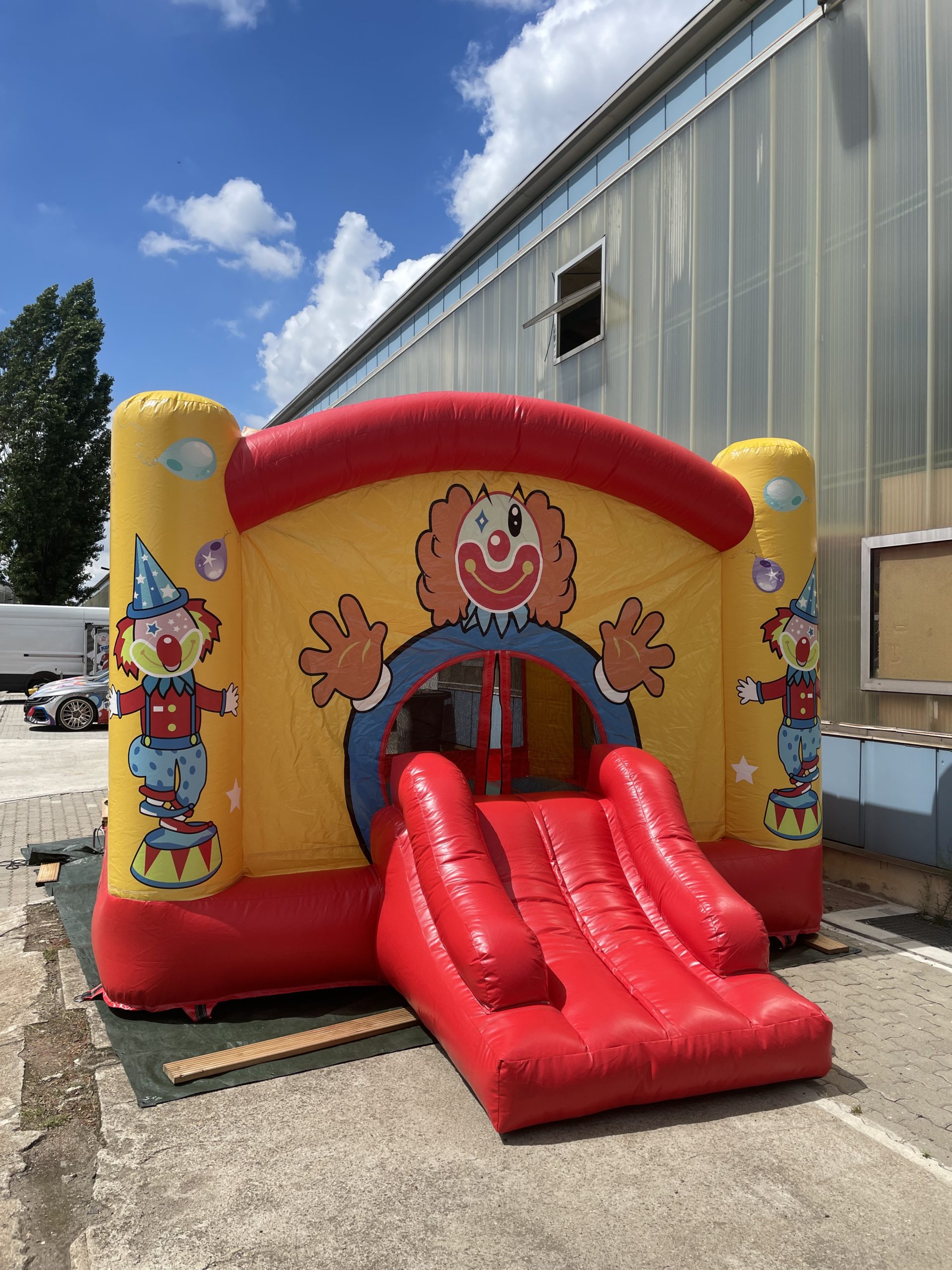 Hüpfburg Super Clown mieten – Leipzig, ab 109 €/Tag – 2