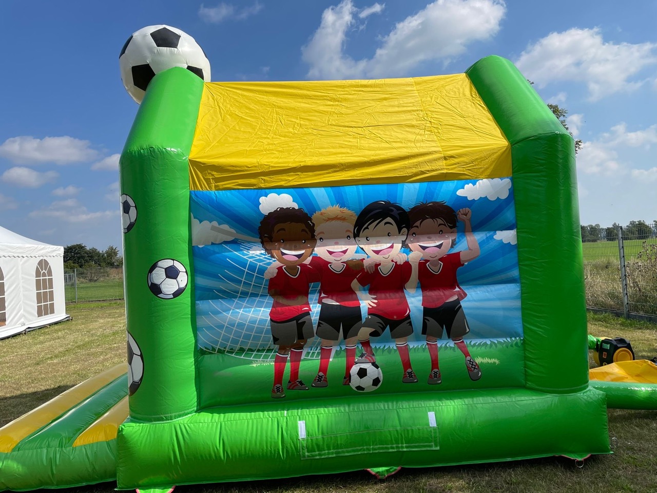 Hüpfburg „Fussball“ mit Rutsche mieten – Leipzig, ab 189 €/Tag – 5