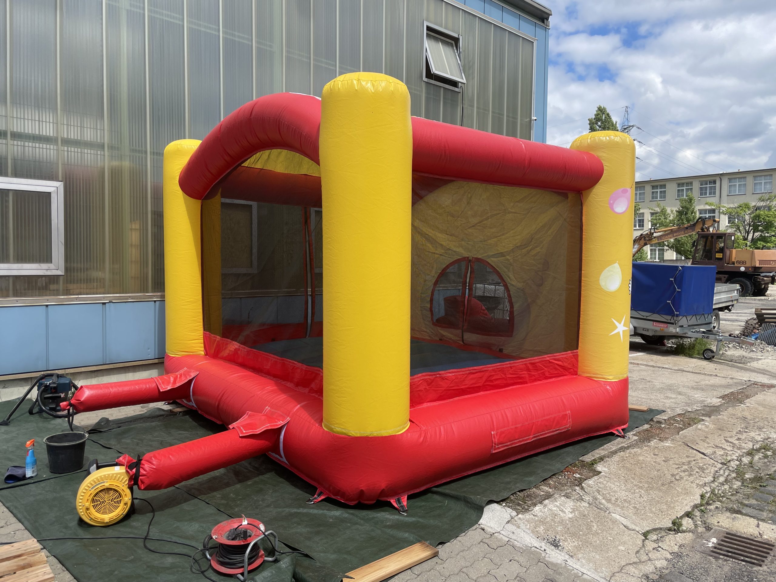 Hüpfburg Super Clown mieten – Leipzig, ab 109 €/Tag – 3