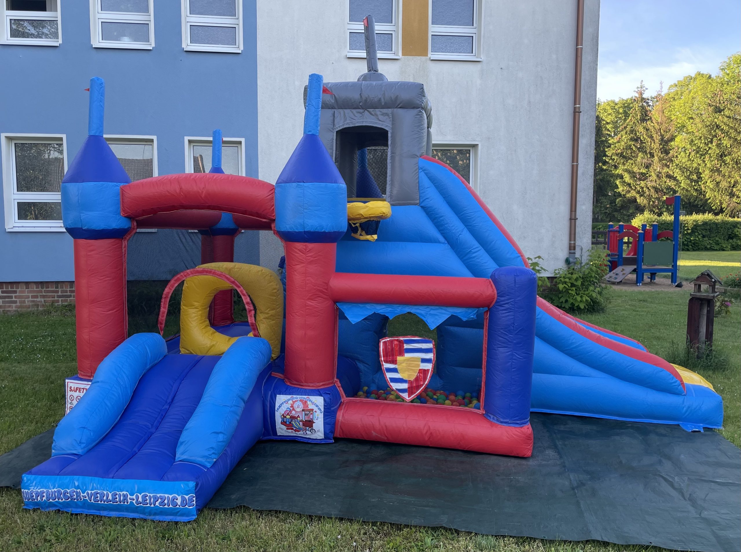 Hüpfburg Palast mieten – Leipzig, ab 109 €/Tag – 5