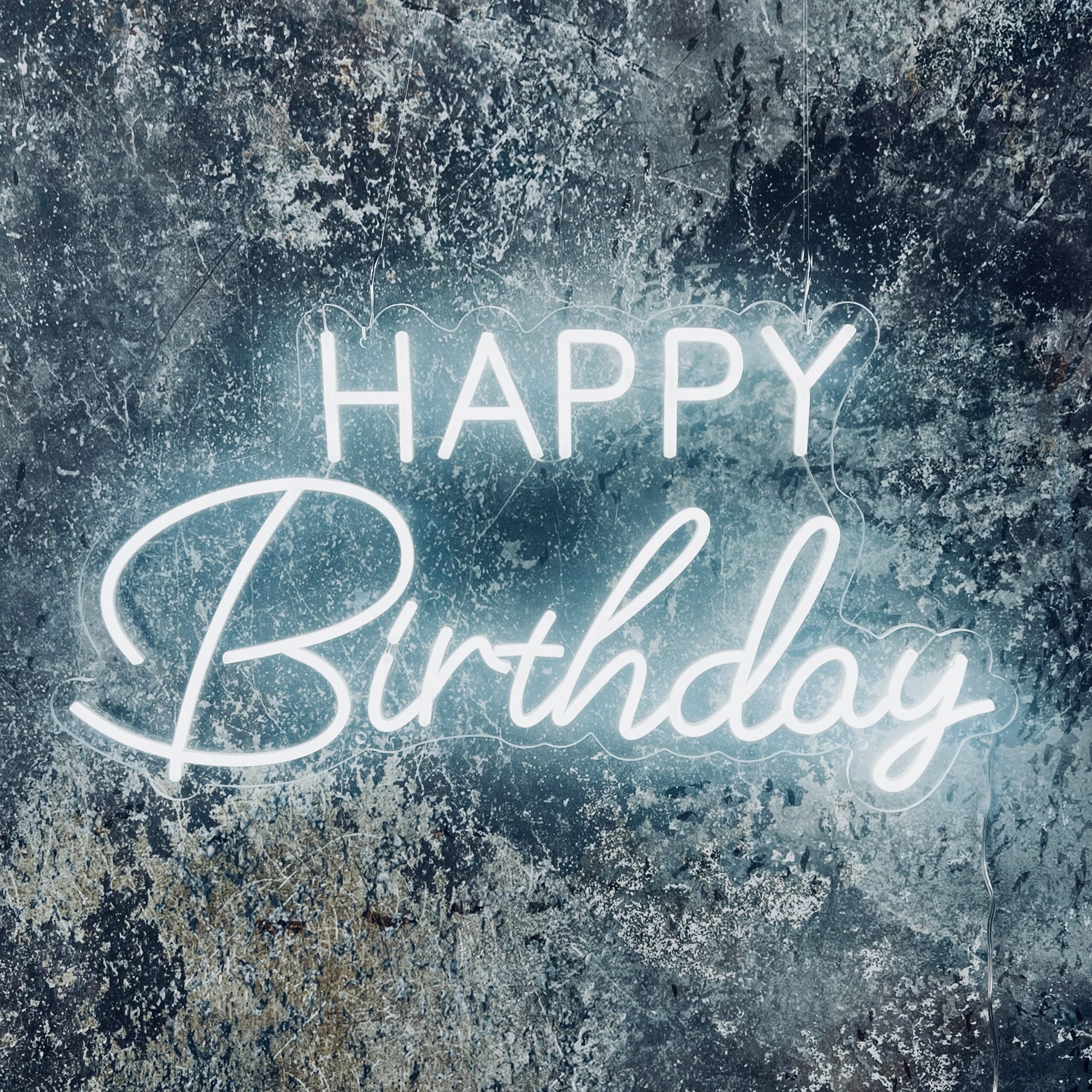 NEON-Leuchtschild „Happy Birthday“ mieten – Leipzig, ab 69 € (Fr–Mo) – 5
