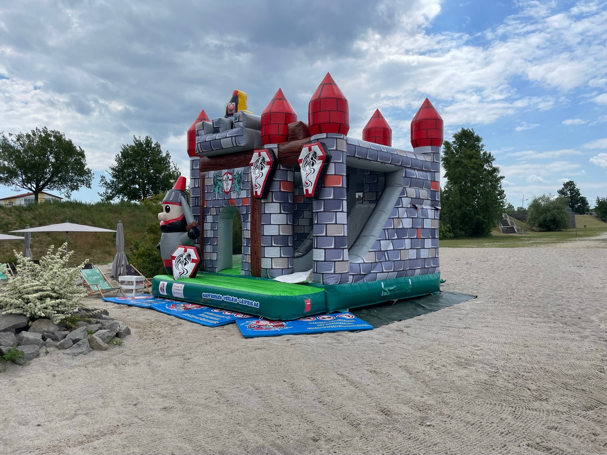 Hüpfburg „Ritterburg“ mieten – Leipzig, ab 189 €/Tag – 3