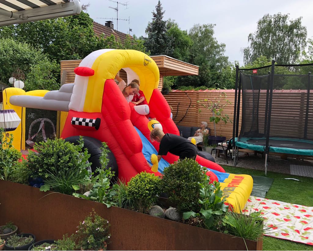 Hüpfburg Formel 1 Auto (Nylon) mieten – Leipzig, ab 79 €/Tag – 2