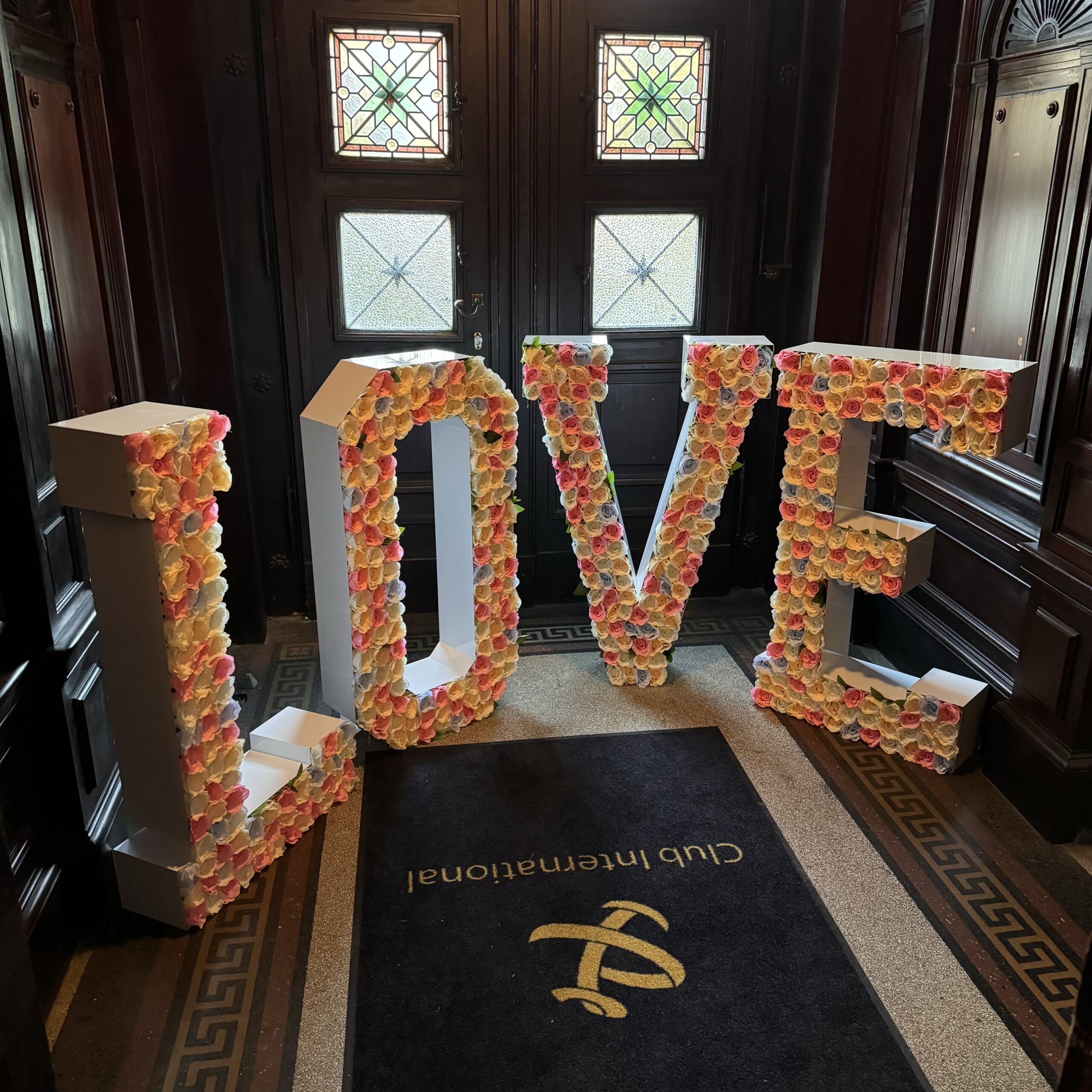 XXL Love-Buchstaben „FLOWERS“ mieten – Leipzig, ab 189 €/Tag – 4