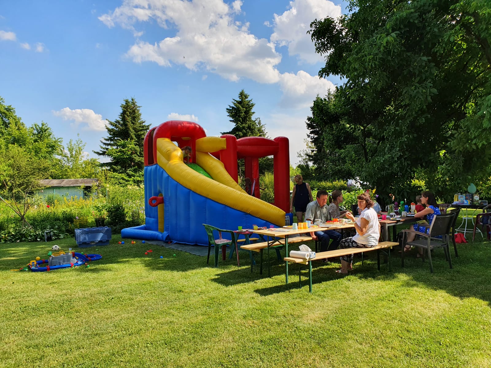 Hüpfburg Micky Maus Wunderhaus mieten – Leipzig, ab 109 €/Tag – 5