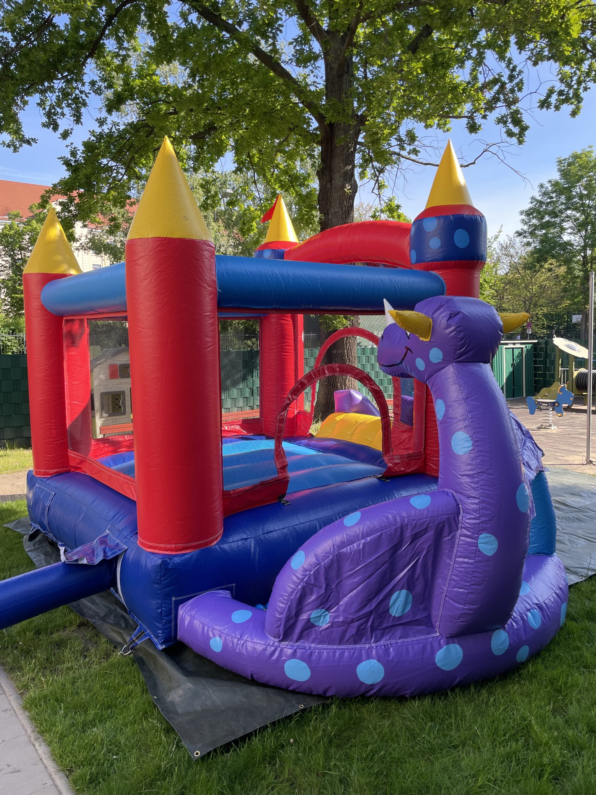 Hüpfburg Drachenschloss mieten – Leipzig, ab 99 €/Tag – 5