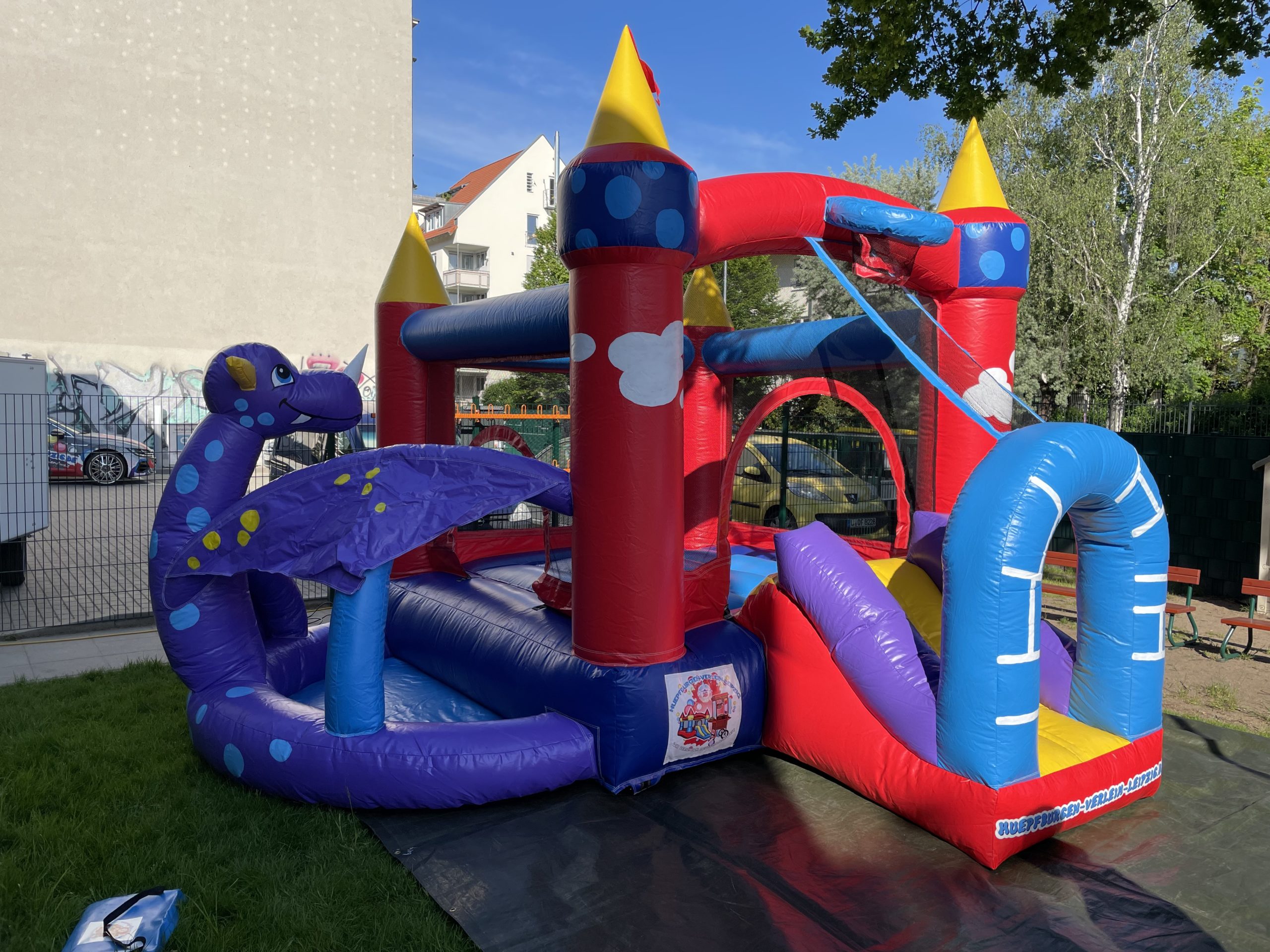 Hüpfburg Drachenschloss mieten – Leipzig, ab 99 €/Tag – 4