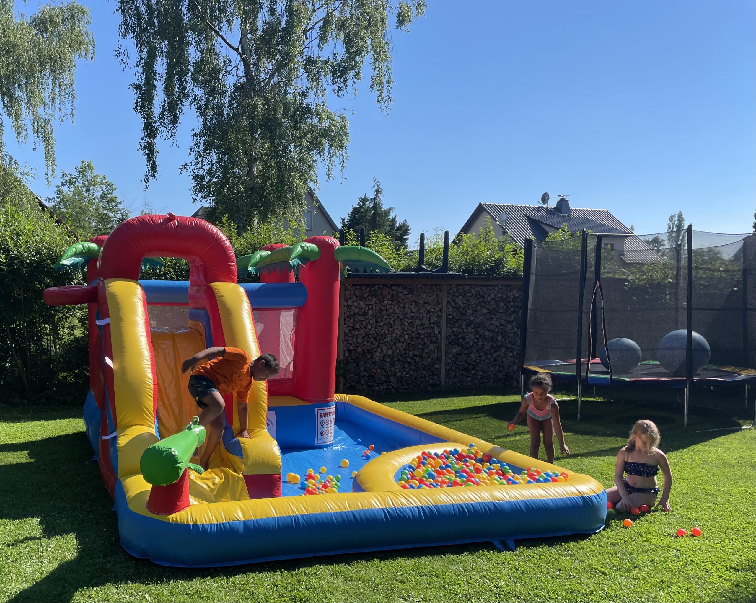 Hüpfburg Wasserrutsche mit Pool & Bällebad mieten – Leipzig, ab 109 €/Tag – 3