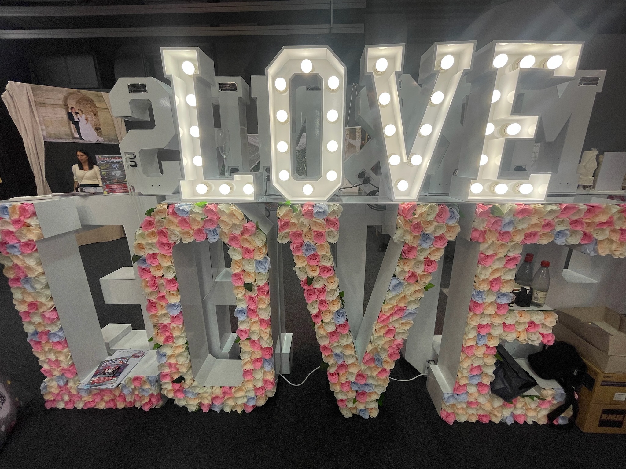XL Leuchtbuchstaben „LOVE 60 cm“ mieten – Leipzig, ab 99 €/Tag – 4