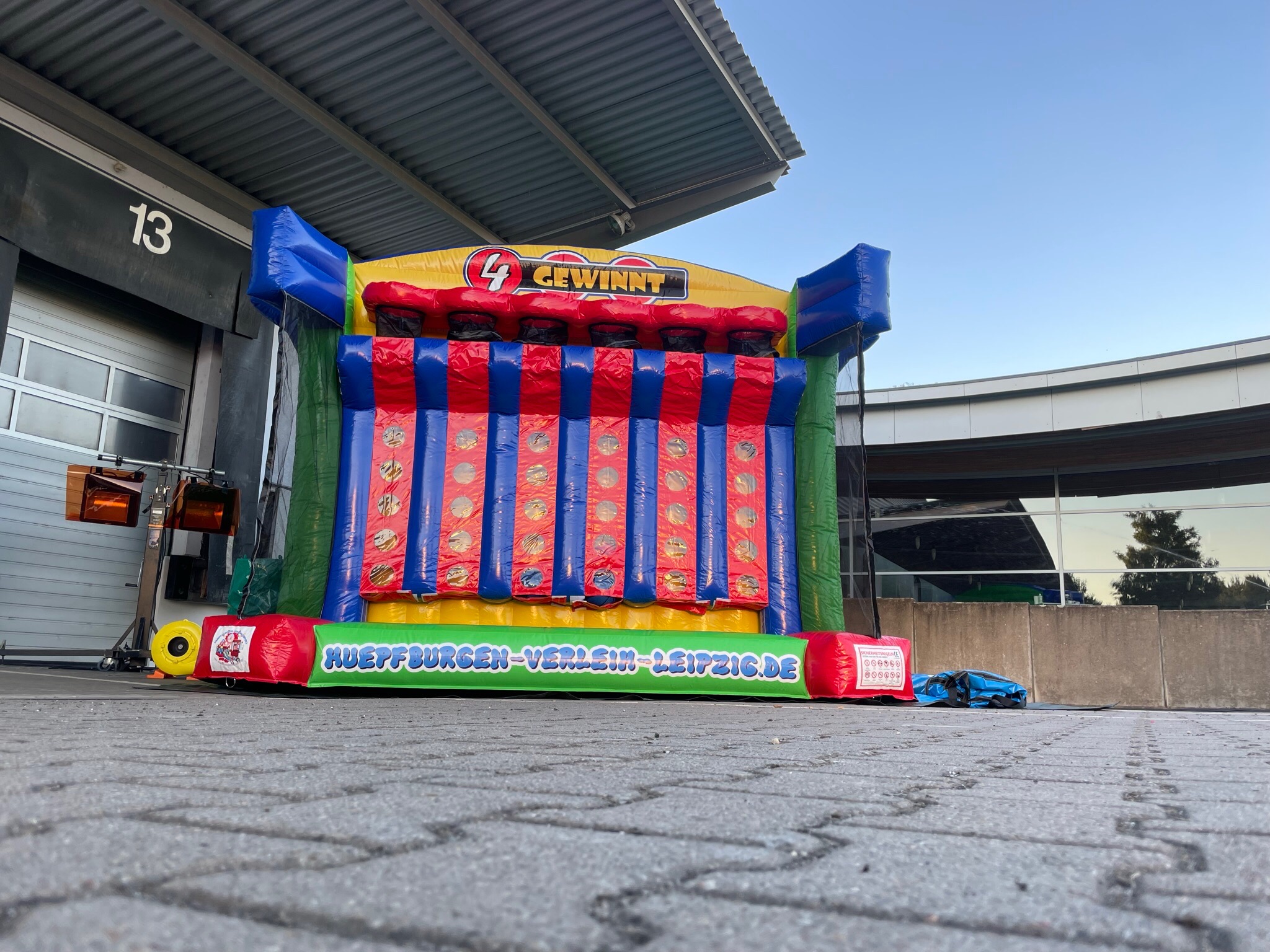 aufblasbares 4 – Gewinnt mieten – Leipzig, ab 99 €/Tag – 3