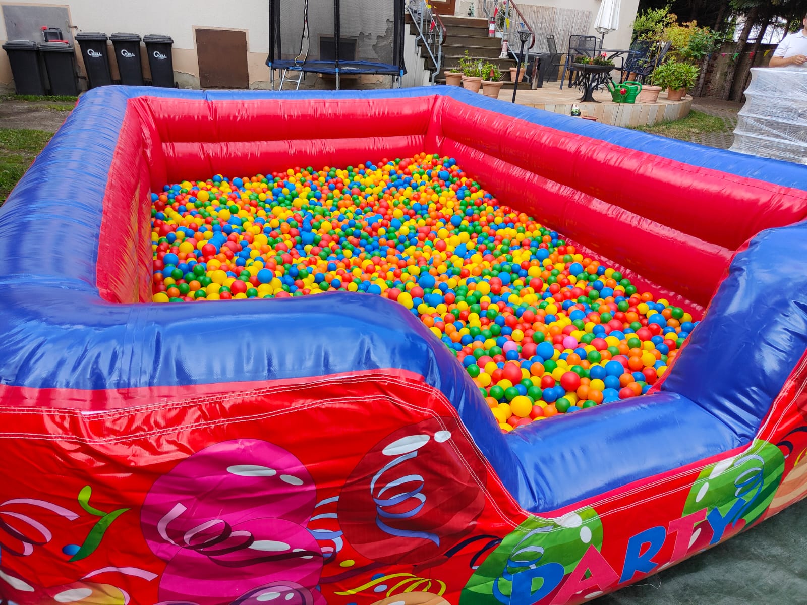 aufblasbares Bällebad 3x4m mieten – Leipzig, ab 149 €/Tag – 2