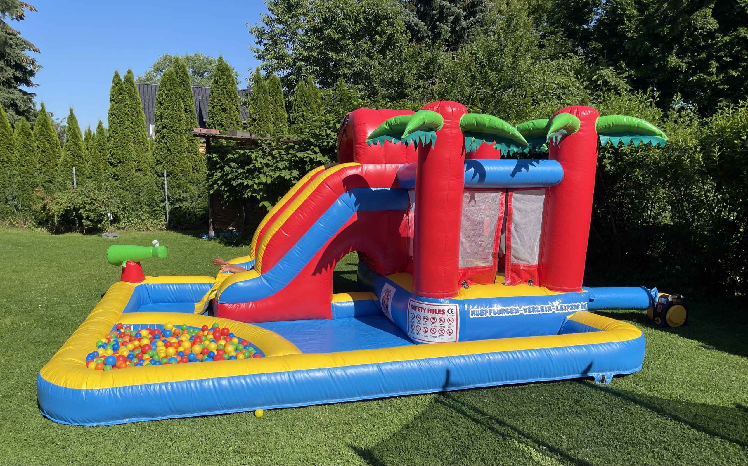 Hüpfburg Wasserrutsche mit Pool & Bällebad mieten – Leipzig, ab 109 €/Tag – 5