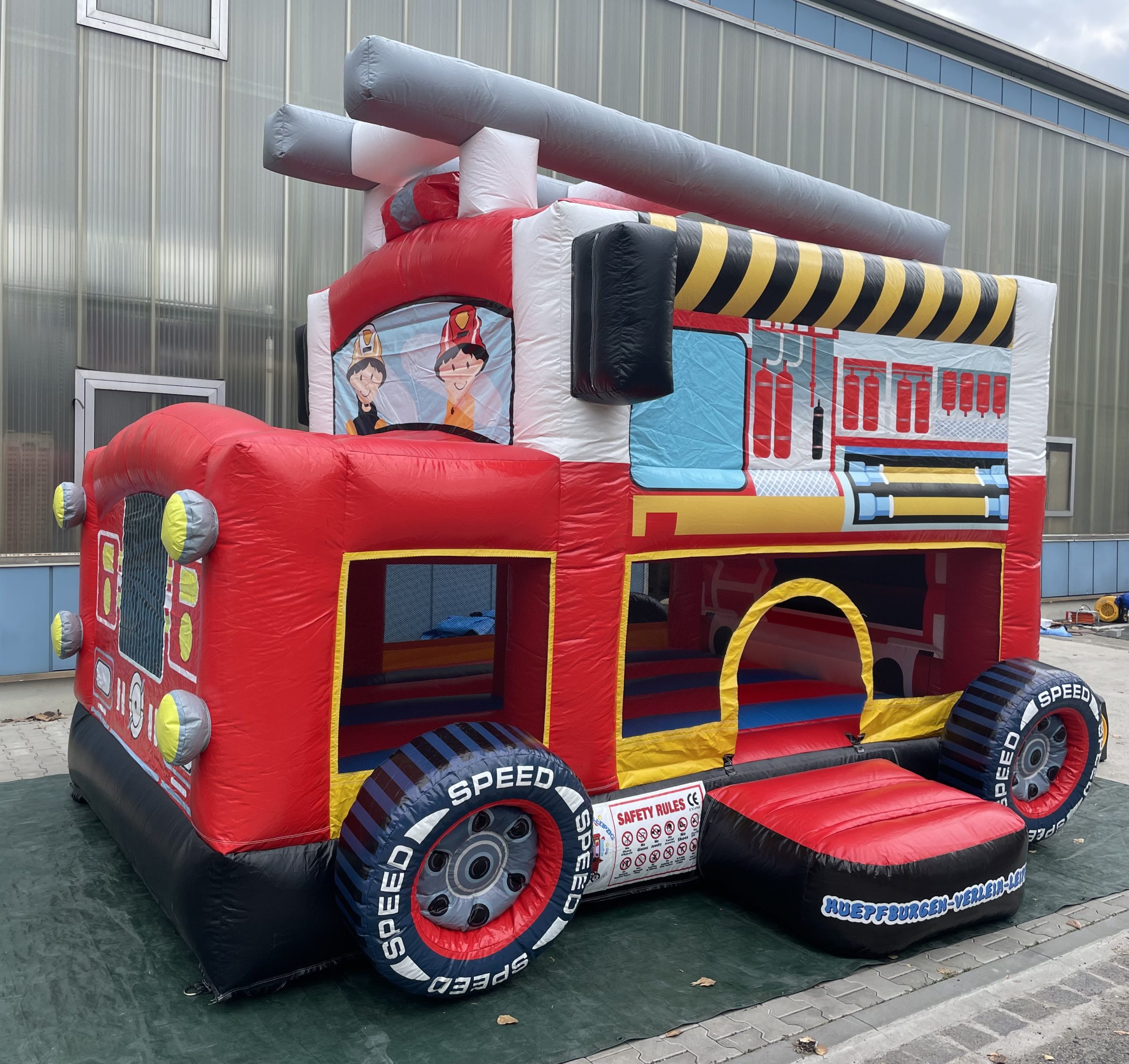 Hüpfburg Feuerwehrauto mieten – Leipzig, ab 149 €/Tag – 2