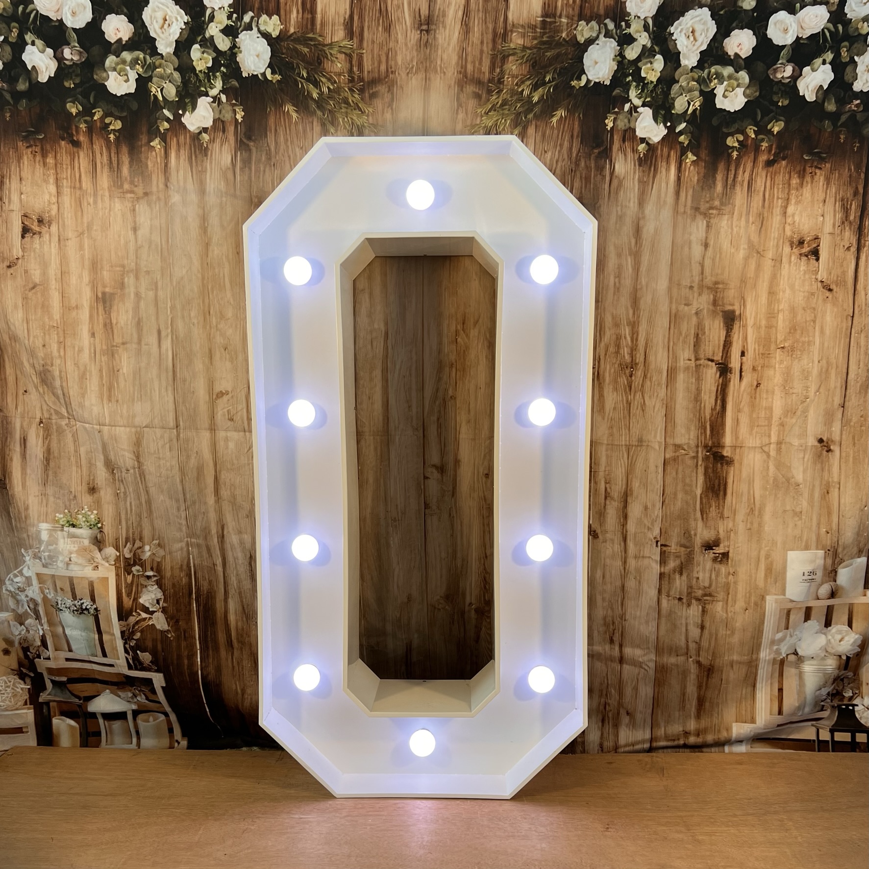 RGB-LED XXL Leuchtbuchstabe O mieten – Leipzig, ab 49 €/Tag – 2