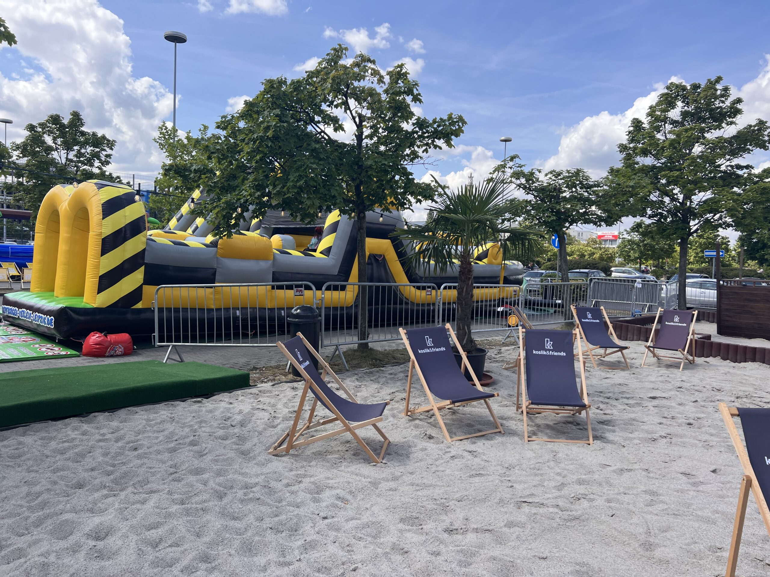 Klappbare Holz-Liegestühle mieten – Leipzig, ab 10 €/Tag – 2