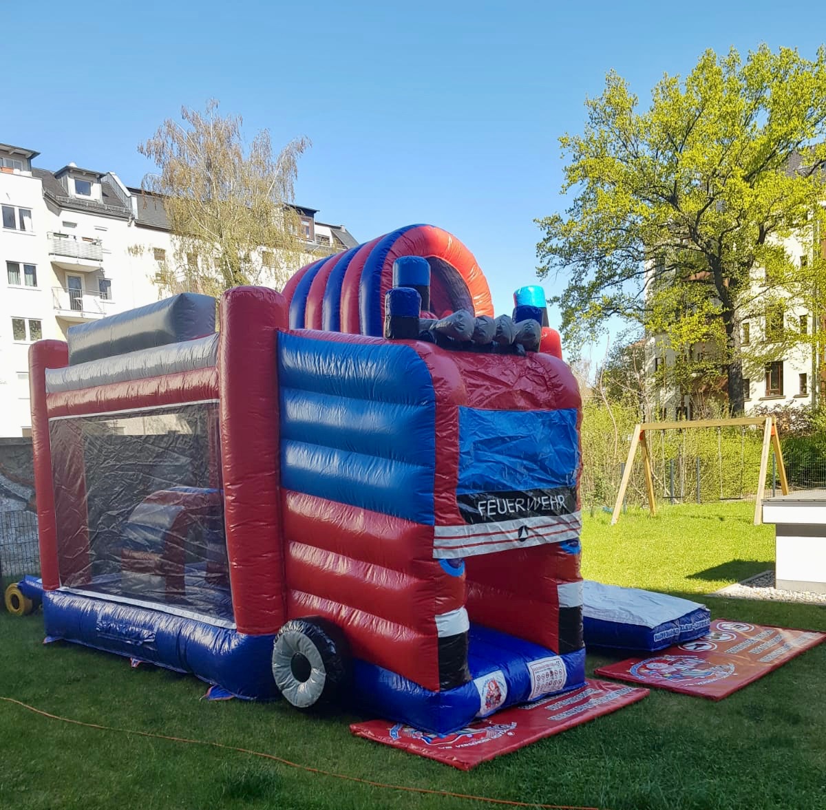 Hüpfburg „Feuerwehrtruck“ mieten – Leipzig, ab 189 €/Tag – 4