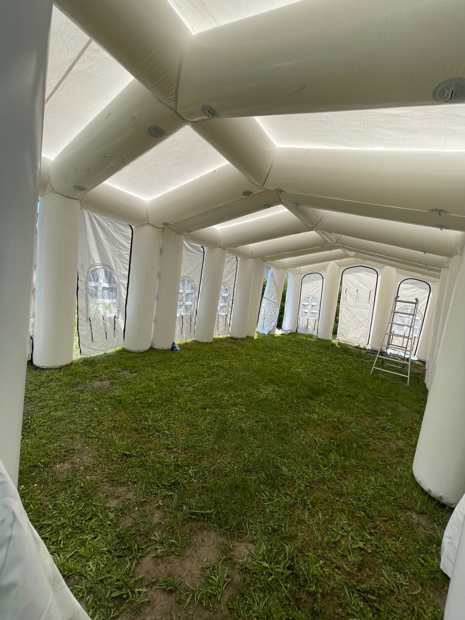 aufblasbares Partyzelt 5,5m x 10,5m mieten – Leipzig, ab 289 €/Tag – 5