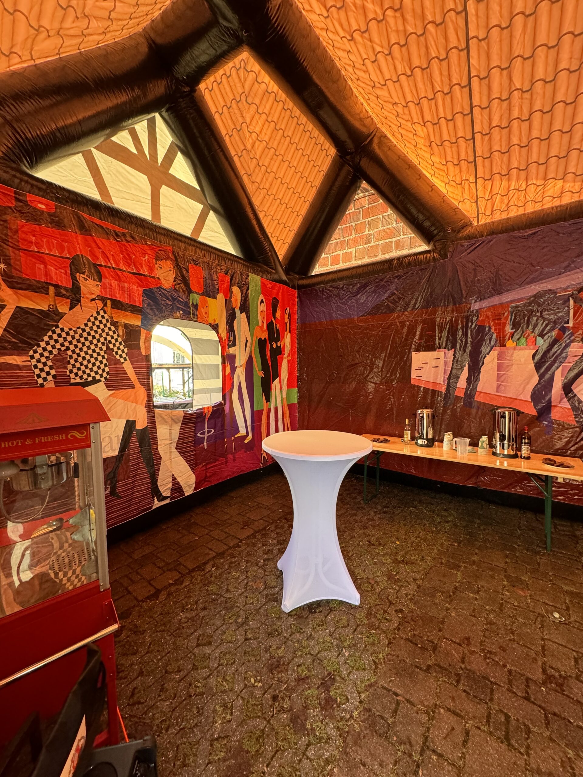 aufblasbares Partyzelt im Irish Pub Design 8 x 5m mieten – Leipzig, ab 289 €/Tag – 5