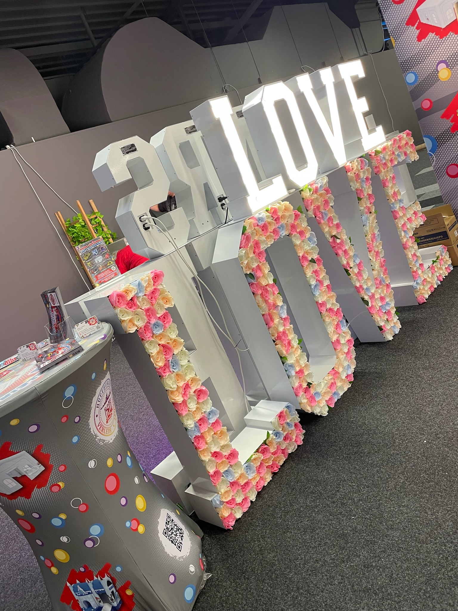 XXL Love-Buchstaben „FLOWERS“ mieten – Leipzig, ab 189 €/Tag – 3
