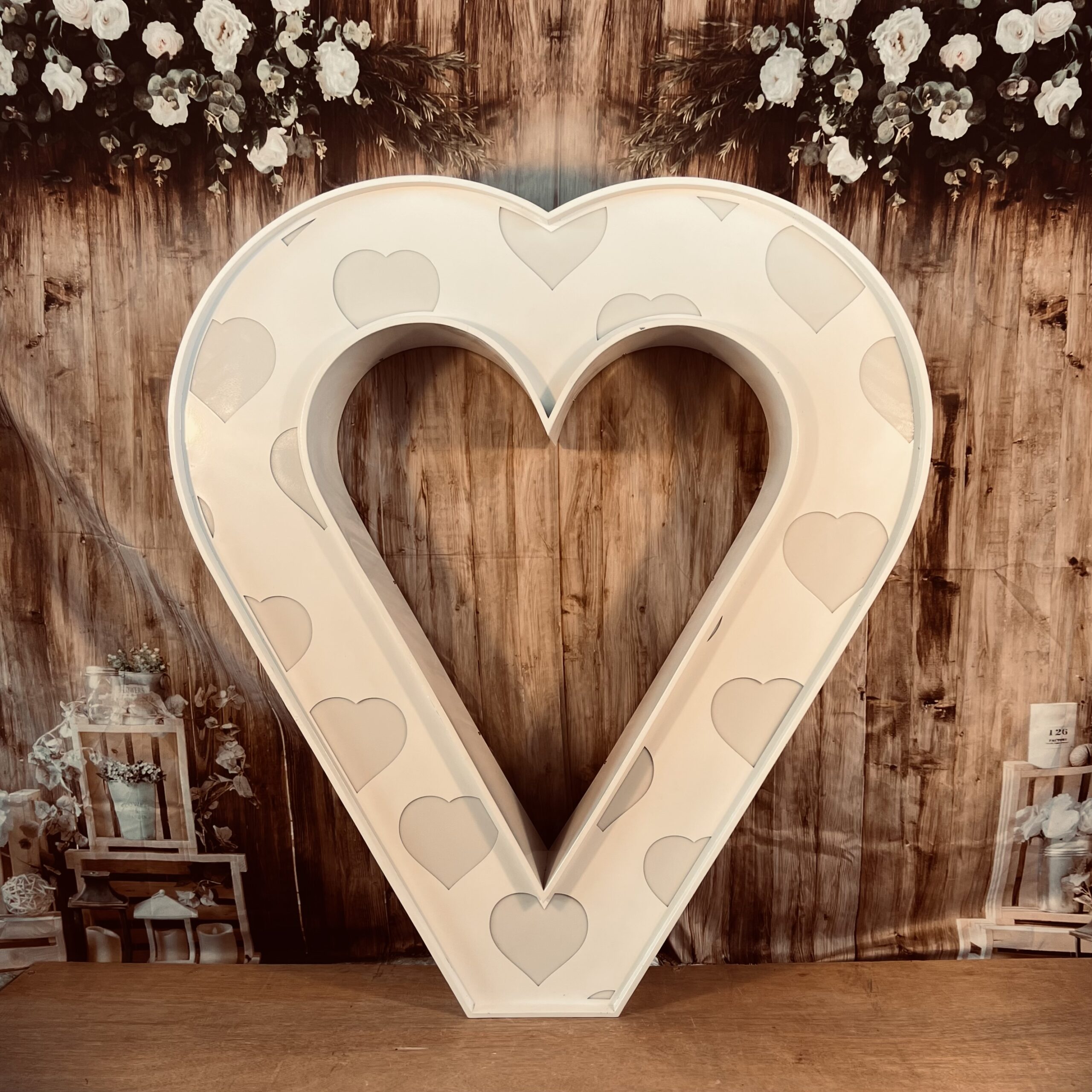 RGB-LED XXL Leuchtherz „Hearts“ mieten – Leipzig, ab 49 €/Tag