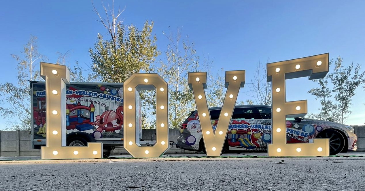 XXL Leuchtbuchstaben „LOVE“ IP65 mieten – Leipzig, ab 189 €/Tag – 2