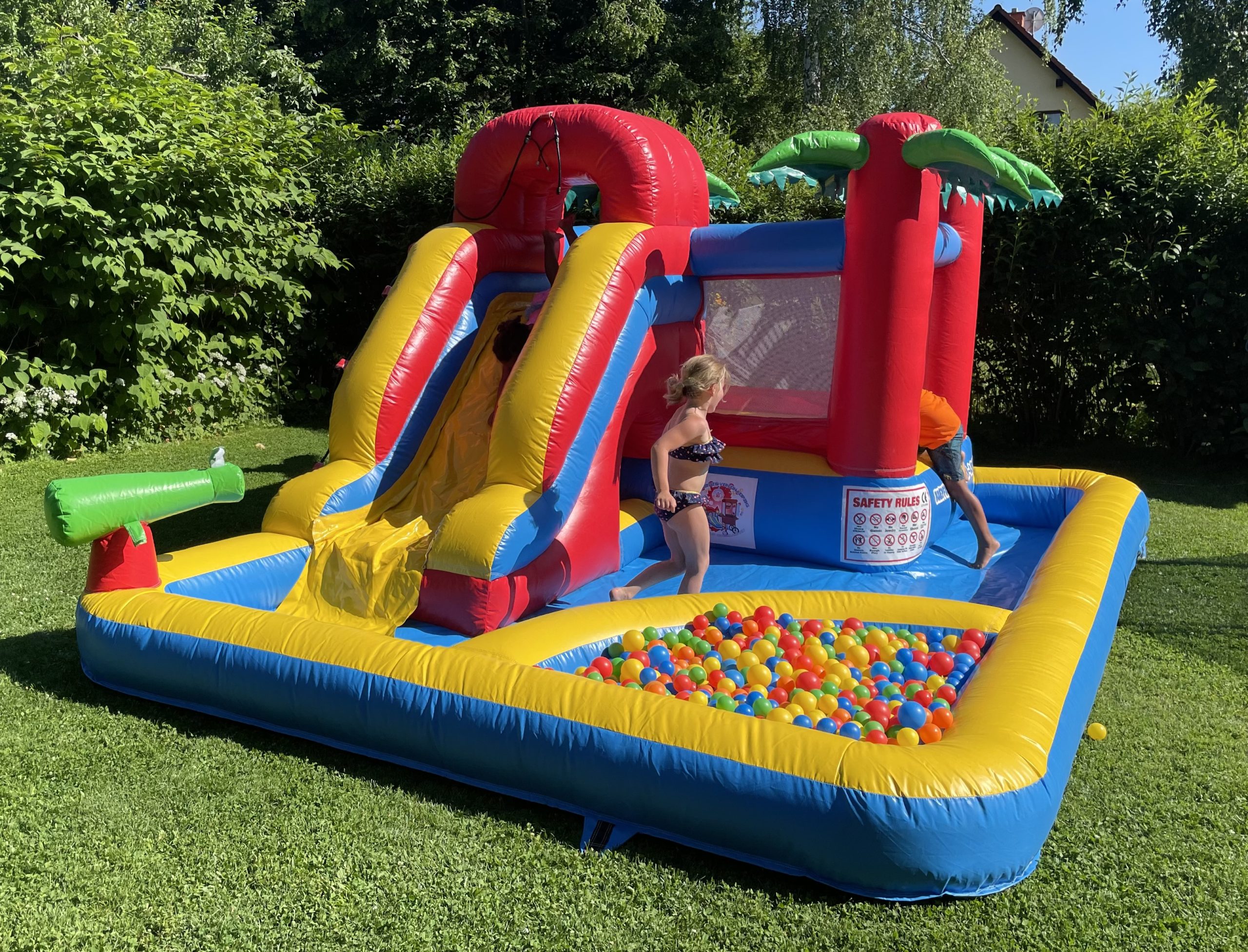 Hüpfburg Wasserrutsche mit Pool & Bällebad mieten – Leipzig, ab 109 €/Tag – 2