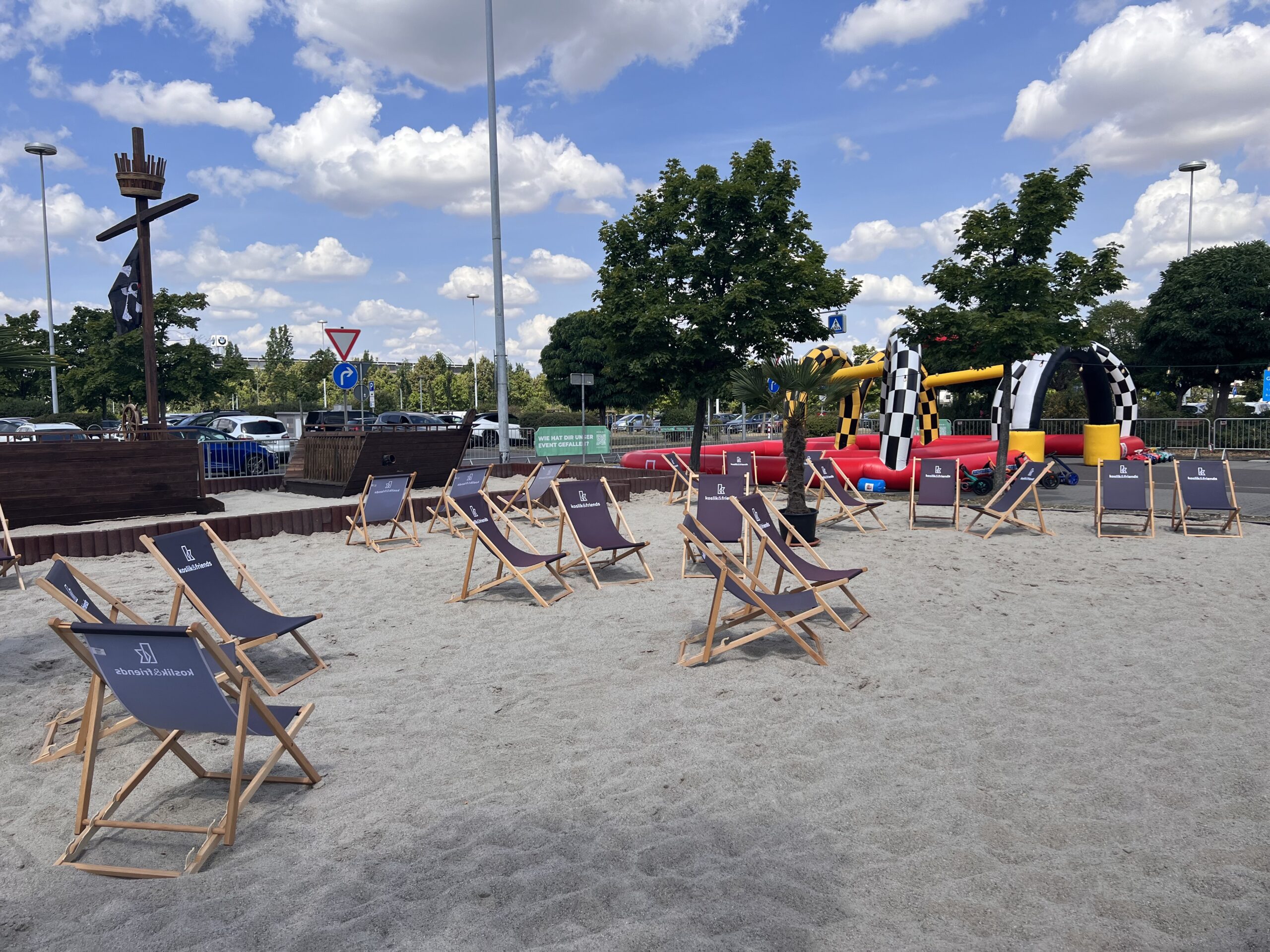 Klappbare Holz-Liegestühle mieten – Leipzig, ab 10 €/Tag – 3