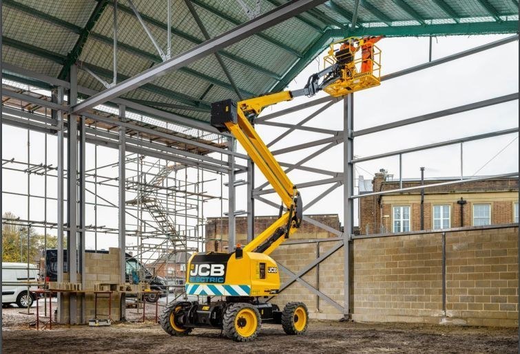 JCB Gelenk-Teleskop-Arbeitsbühne selbstfahrend 16 Meter mieten – ab 220 € netto/Tag