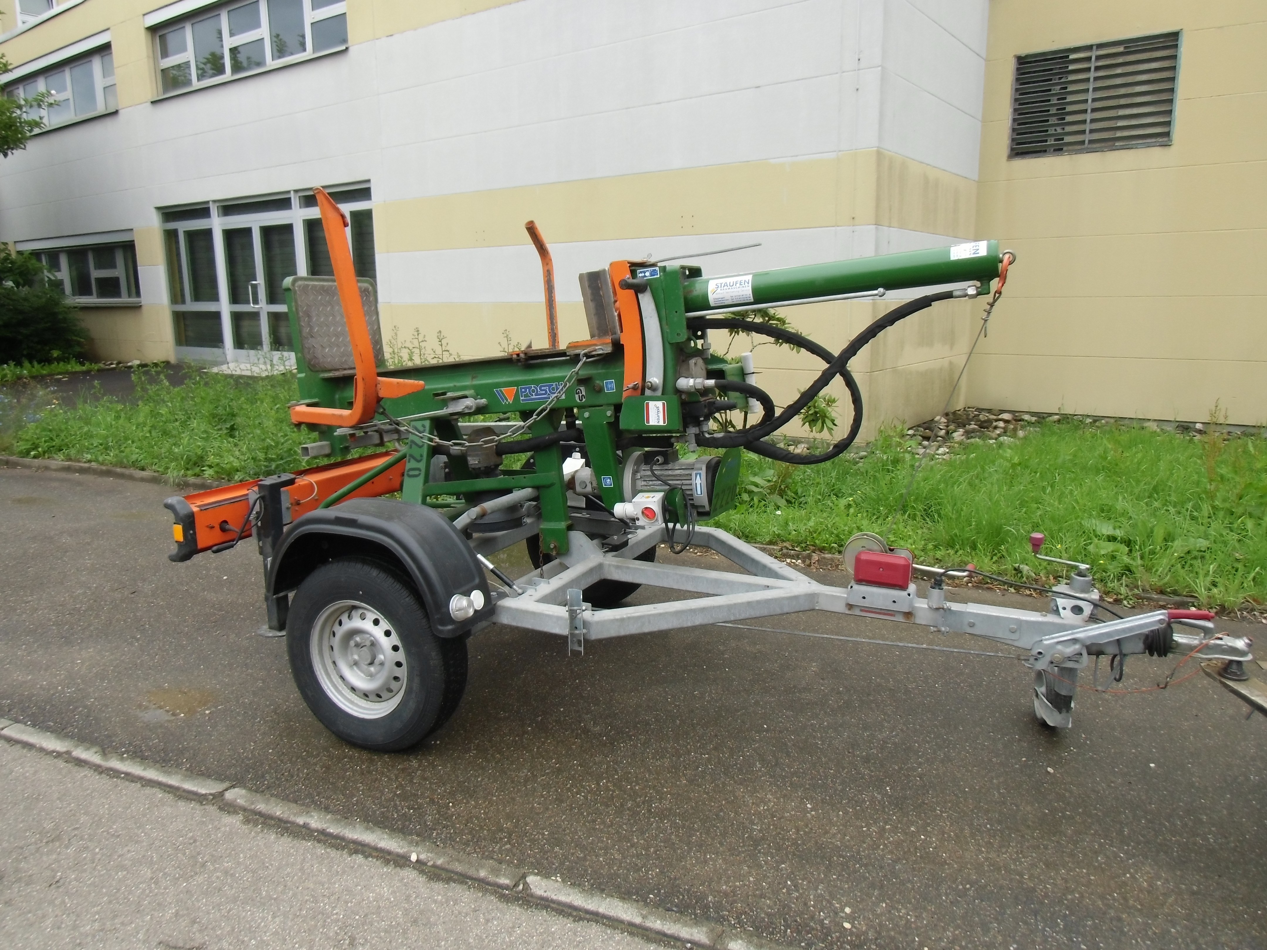 Posch M 6206 mieten – Holzspalter, ab 80 € netto/Tag – 2